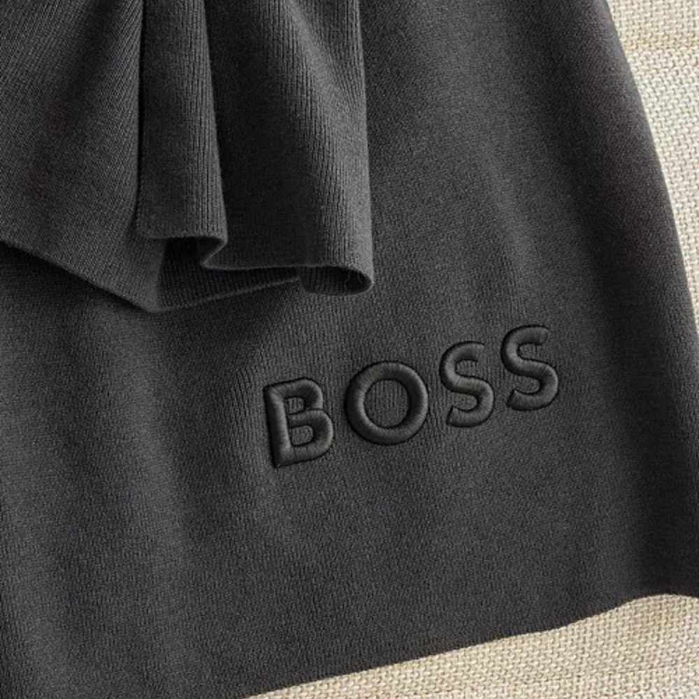 Brand new Boss home Hugo Boss Throw 4